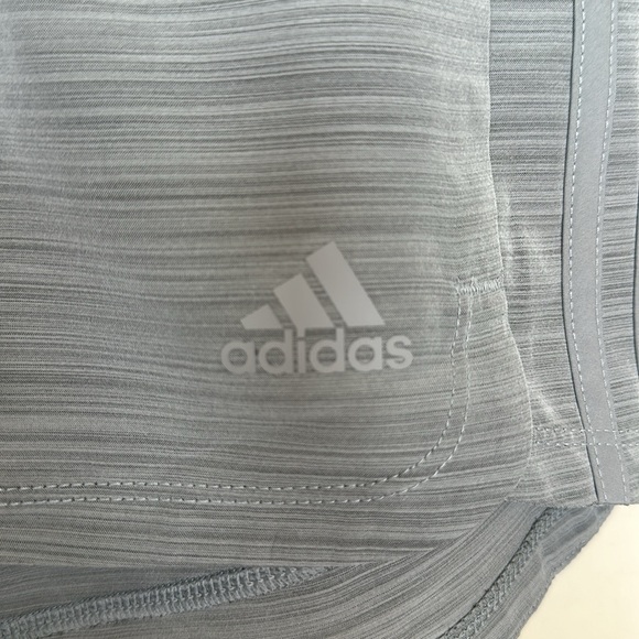 Woman’s Adidas Aeroready Gray Shorts XS New Without Tags - Picture 3 of 7